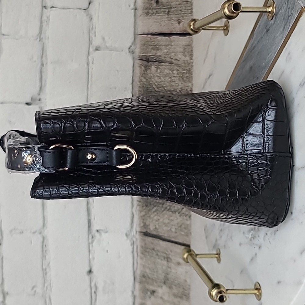 All of the Above AOTA Elena Croc Embossed Vegan Leather Bucket Bag Black - NWT - Picture 8 of 17